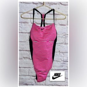 NIKE Swimsuit One Piece sz L NWOT
